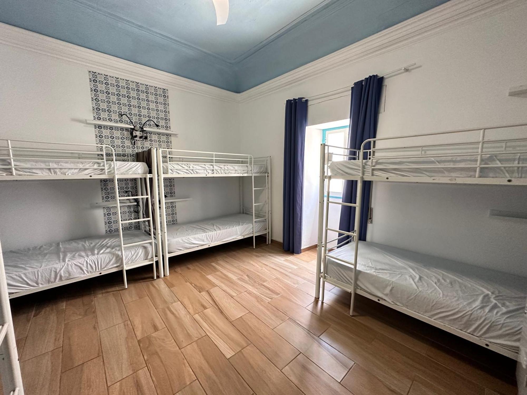 Orange Terrace Hostel Albufeira Rom bilde